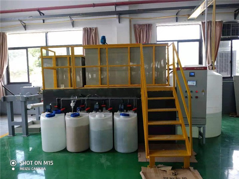 一套小型研磨廢水設備(圖1)
